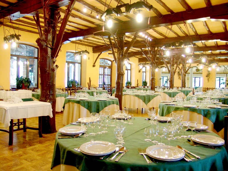 Hotel Ayestarán I-II