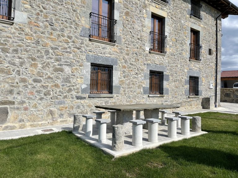 JUANGOXENEA LANDETXEA