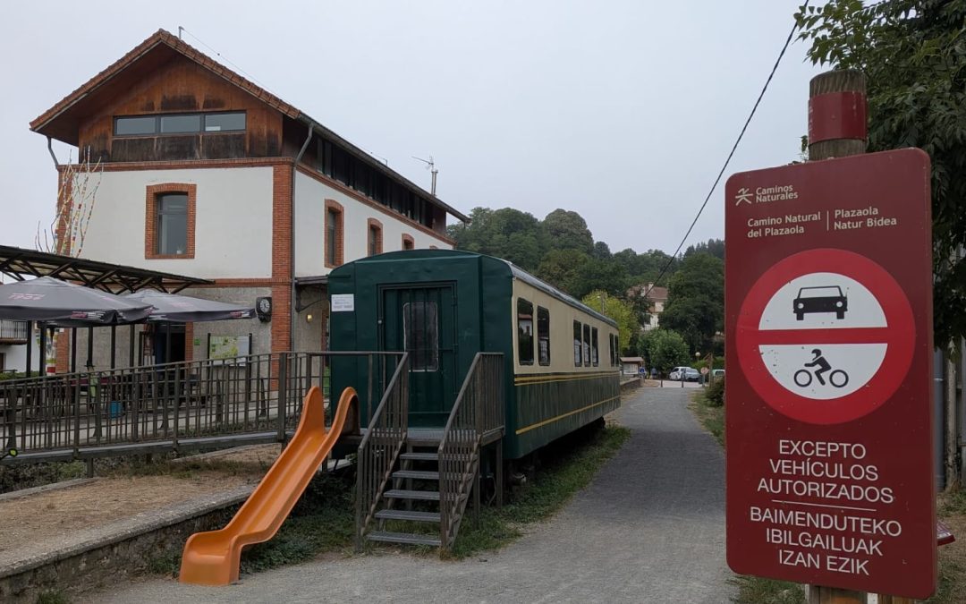 Nueva señalización accesible del Camino Natural Vía Verde del Plazaola.